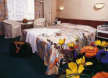 Imperial 3*